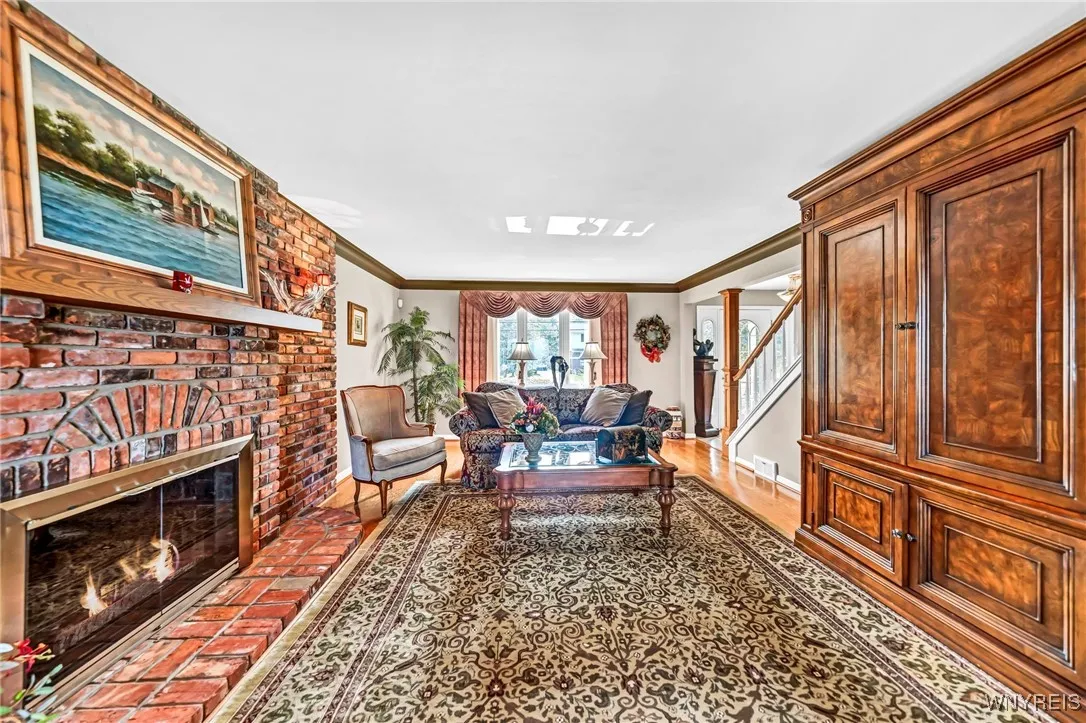 4900 Clifton Parkway, Hamburg, New York 14075, Hamburg, New York 14075, 4 Bedrooms Bedrooms, 12 Rooms Rooms,3 BathroomsBathrooms,Residential,Closed,4900 Clifton Parkway, Hamburg, New York 14075,0,B1599781