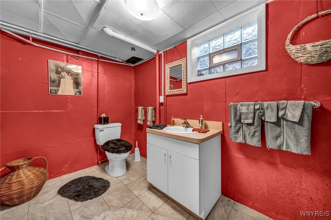 4900 Clifton Parkway, Hamburg, New York 14075, Hamburg, New York 14075, 4 Bedrooms Bedrooms, 12 Rooms Rooms,3 BathroomsBathrooms,Residential,Closed,4900 Clifton Parkway, Hamburg, New York 14075,0,B1599781