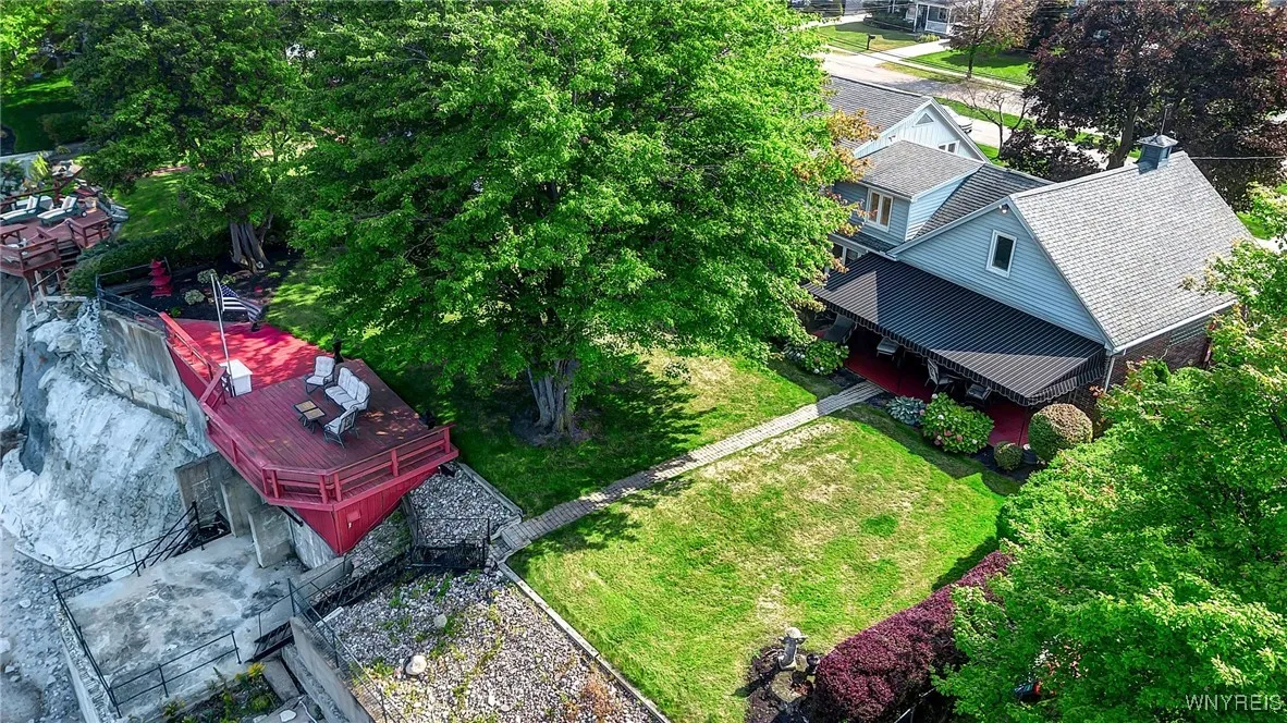 4900 Clifton Parkway, Hamburg, New York 14075, Hamburg, New York 14075, 4 Bedrooms Bedrooms, 12 Rooms Rooms,3 BathroomsBathrooms,Residential,Closed,4900 Clifton Parkway, Hamburg, New York 14075,0,B1599781