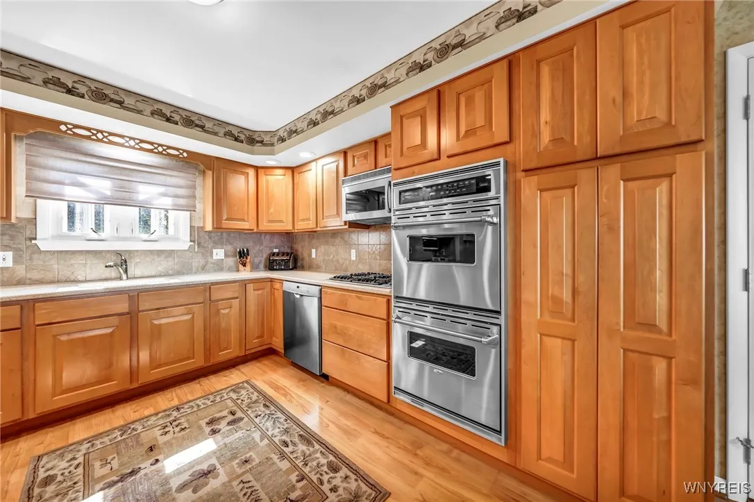 4900 Clifton Parkway, Hamburg, New York 14075, Hamburg, New York 14075, 4 Bedrooms Bedrooms, 12 Rooms Rooms,3 BathroomsBathrooms,Residential,Closed,4900 Clifton Parkway, Hamburg, New York 14075,0,B1599781