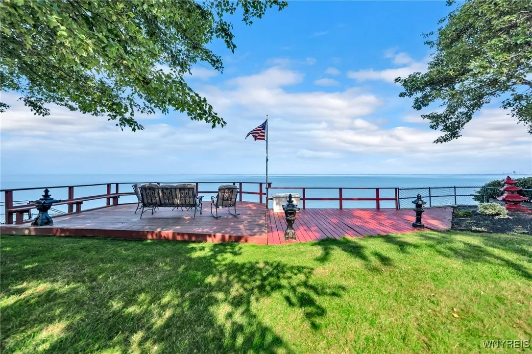 4900 Clifton Parkway, Hamburg, New York 14075, Hamburg, New York 14075, 4 Bedrooms Bedrooms, 12 Rooms Rooms,3 BathroomsBathrooms,Residential,Closed,4900 Clifton Parkway, Hamburg, New York 14075,0,B1599781