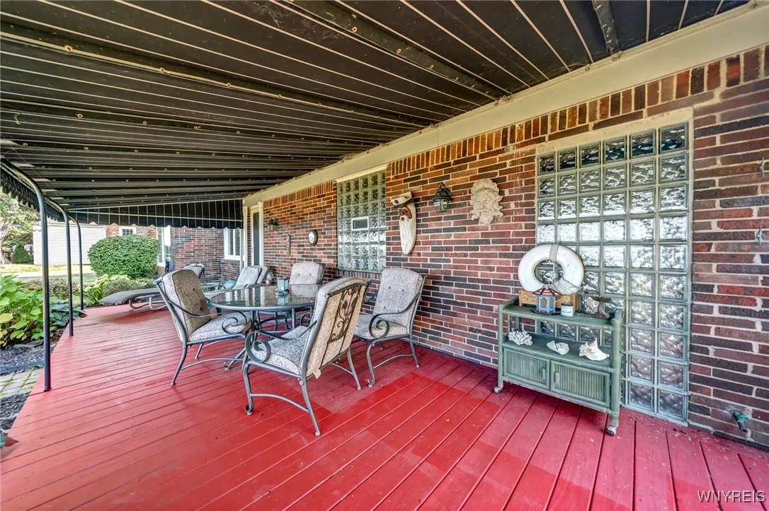 4900 Clifton Parkway, Hamburg, New York 14075, Hamburg, New York 14075, 4 Bedrooms Bedrooms, 12 Rooms Rooms,3 BathroomsBathrooms,Residential,Closed,4900 Clifton Parkway, Hamburg, New York 14075,0,B1599781