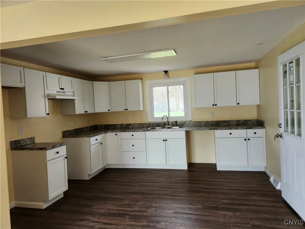 24 Memory Lane, Clay, New York 13212, Clay, New York 13212, 4 Bedrooms Bedrooms, 6 Rooms Rooms,2 BathroomsBathrooms,Residential,Closed,24 Memory Lane, Clay, New York 13212,0,S1599848