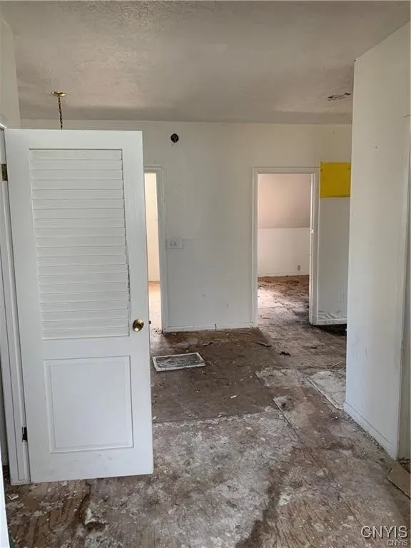 108 Onondaga Ave, Syracuse, New York 13204, Syracuse, New York 13204, 7 Bedrooms Bedrooms, ,4 BathroomsBathrooms,Residential,Closed,108 Onondaga Ave, Syracuse, New York 13204,0,S1595592