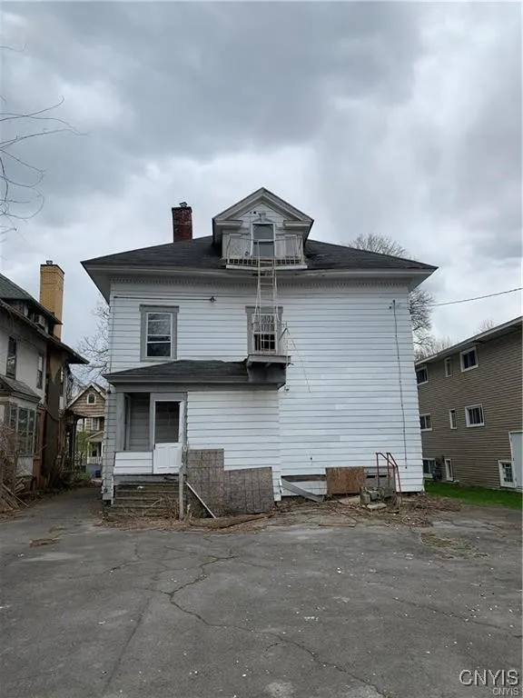 108 Onondaga Ave, Syracuse, New York 13204, Syracuse, New York 13204, 7 Bedrooms Bedrooms, ,4 BathroomsBathrooms,Residential,Closed,108 Onondaga Ave, Syracuse, New York 13204,0,S1595592
