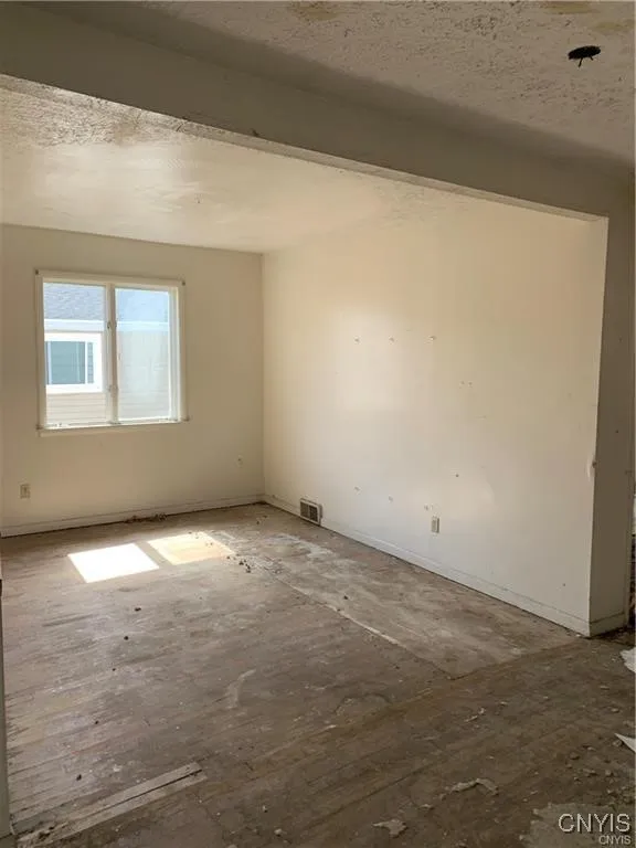 108 Onondaga Ave, Syracuse, New York 13204, Syracuse, New York 13204, 7 Bedrooms Bedrooms, ,4 BathroomsBathrooms,Residential,Closed,108 Onondaga Ave, Syracuse, New York 13204,0,S1595592