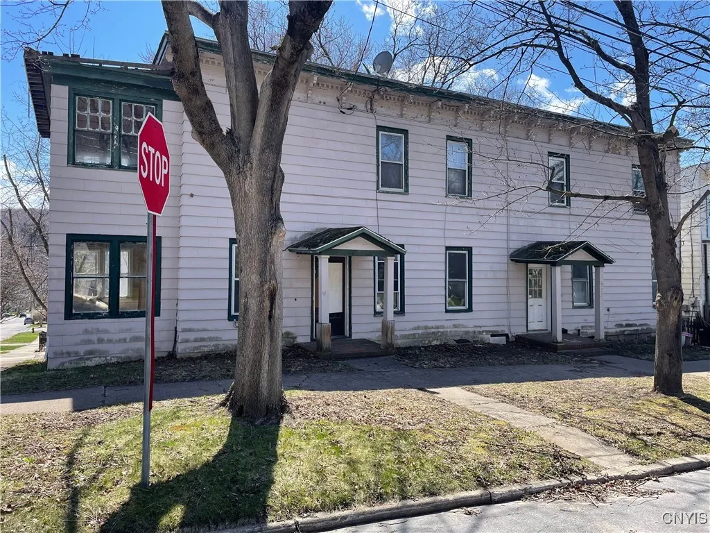 40 North William Street, Little Falls-city, New Yo, Little Falls City, New York 13365, 7 Bedrooms Bedrooms, ,4 BathroomsBathrooms,Residential,Closed,40 North William Street, Little Falls-city, New Yo,0,S1599875
