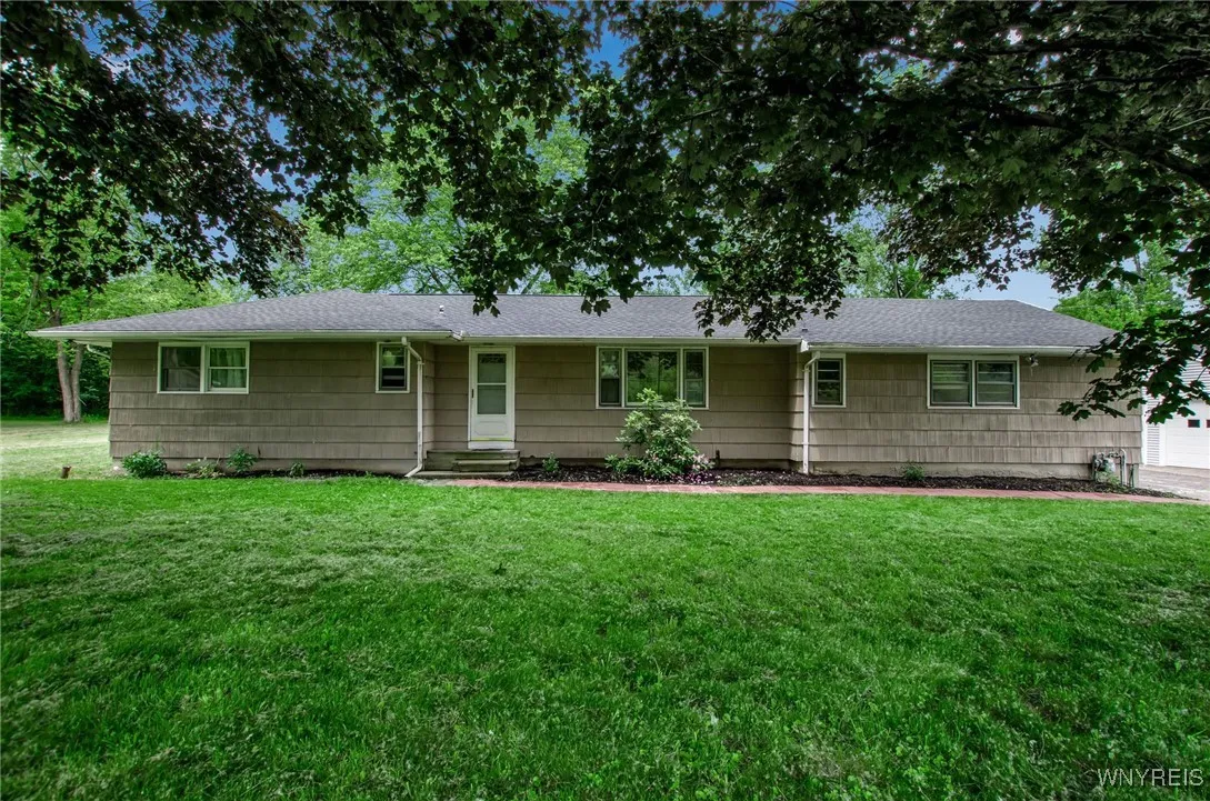 6078 Versailles Road, Hamburg, New York 14085, Hamburg, New York 14085, 3 Bedrooms Bedrooms, 6 Rooms Rooms,1 BathroomBathrooms,Residential,Closed,6078 Versailles Road, Hamburg, New York 14085,0,B1599751