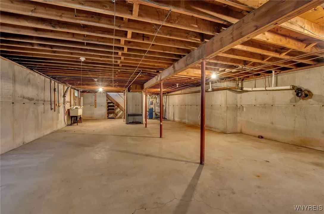 6078 Versailles Road, Hamburg, New York 14085, Hamburg, New York 14085, 3 Bedrooms Bedrooms, 6 Rooms Rooms,1 BathroomBathrooms,Residential,Closed,6078 Versailles Road, Hamburg, New York 14085,0,B1599751