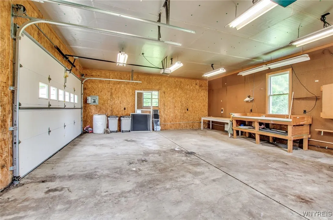 6078 Versailles Road, Hamburg, New York 14085, Hamburg, New York 14085, 3 Bedrooms Bedrooms, 6 Rooms Rooms,1 BathroomBathrooms,Residential,Closed,6078 Versailles Road, Hamburg, New York 14085,0,B1599751
