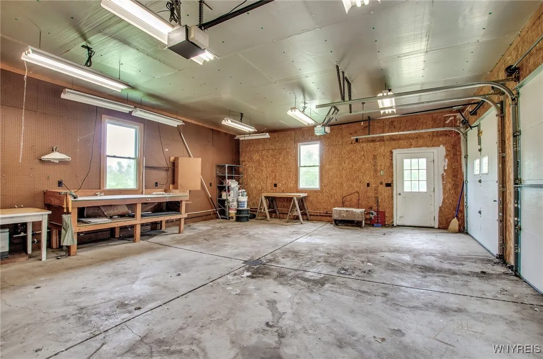 6078 Versailles Road, Hamburg, New York 14085, Hamburg, New York 14085, 3 Bedrooms Bedrooms, 6 Rooms Rooms,1 BathroomBathrooms,Residential,Closed,6078 Versailles Road, Hamburg, New York 14085,0,B1599751