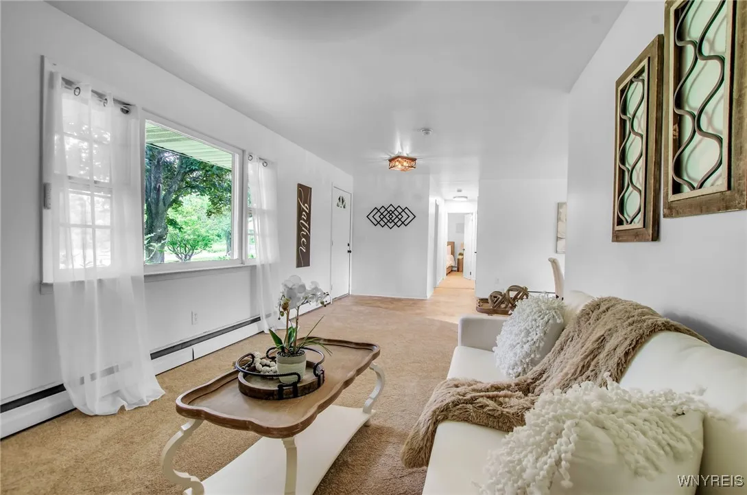 6078 Versailles Road, Hamburg, New York 14085, Hamburg, New York 14085, 3 Bedrooms Bedrooms, 6 Rooms Rooms,1 BathroomBathrooms,Residential,Closed,6078 Versailles Road, Hamburg, New York 14085,0,B1599751