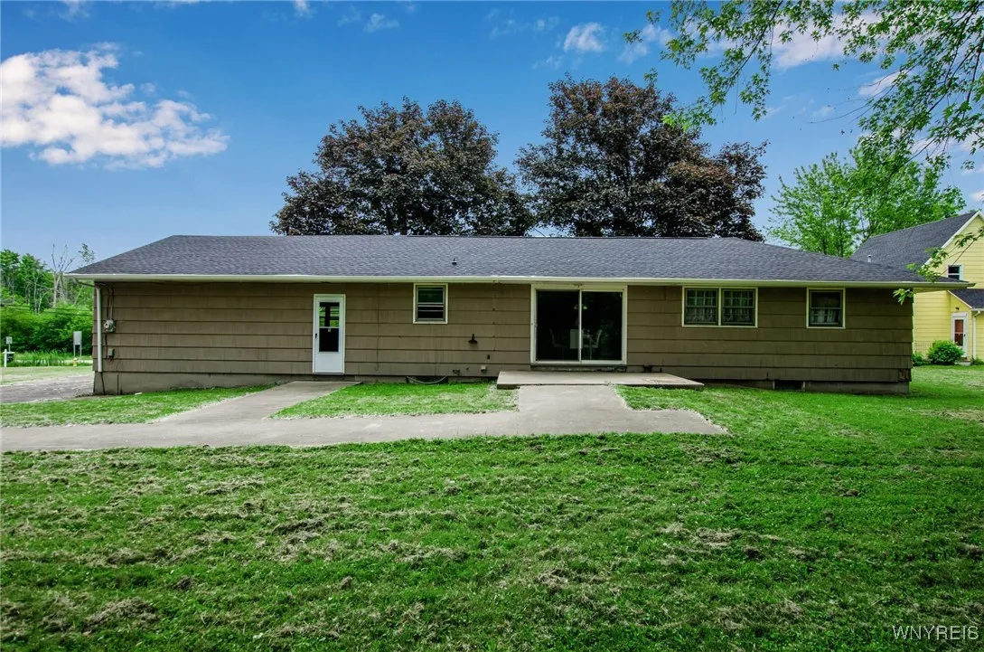 6078 Versailles Road, Hamburg, New York 14085, Hamburg, New York 14085, 3 Bedrooms Bedrooms, 6 Rooms Rooms,1 BathroomBathrooms,Residential,Closed,6078 Versailles Road, Hamburg, New York 14085,0,B1599751
