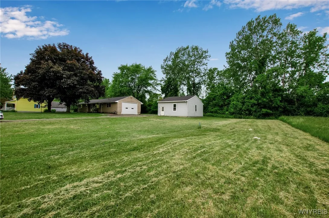 6078 Versailles Road, Hamburg, New York 14085, Hamburg, New York 14085, 3 Bedrooms Bedrooms, 6 Rooms Rooms,1 BathroomBathrooms,Residential,Closed,6078 Versailles Road, Hamburg, New York 14085,0,B1599751