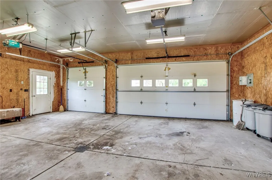 6078 Versailles Road, Hamburg, New York 14085, Hamburg, New York 14085, 3 Bedrooms Bedrooms, 6 Rooms Rooms,1 BathroomBathrooms,Residential,Closed,6078 Versailles Road, Hamburg, New York 14085,0,B1599751
