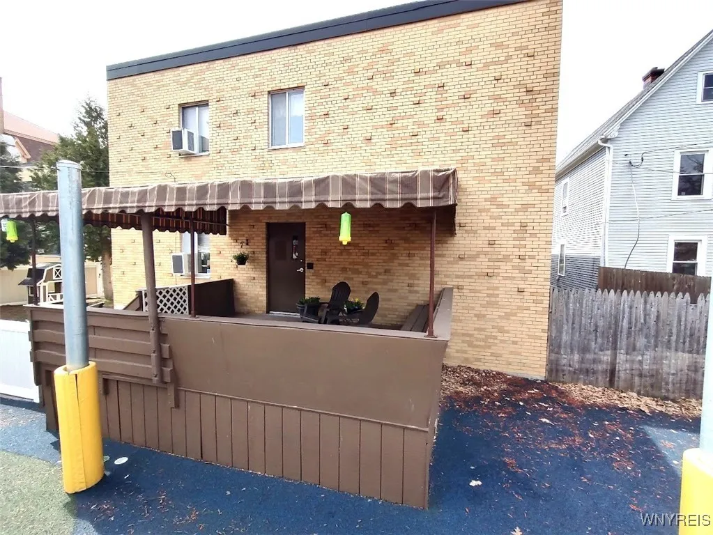 57 St John's Parkside Street, Buffalo, New York 14, Buffalo, New York 14210, 6 Bedrooms Bedrooms, 20 Rooms Rooms,2 BathroomsBathrooms,Residential,Closed,57 St John's Parkside Street, Buffalo, New York 14,0,B1599962
