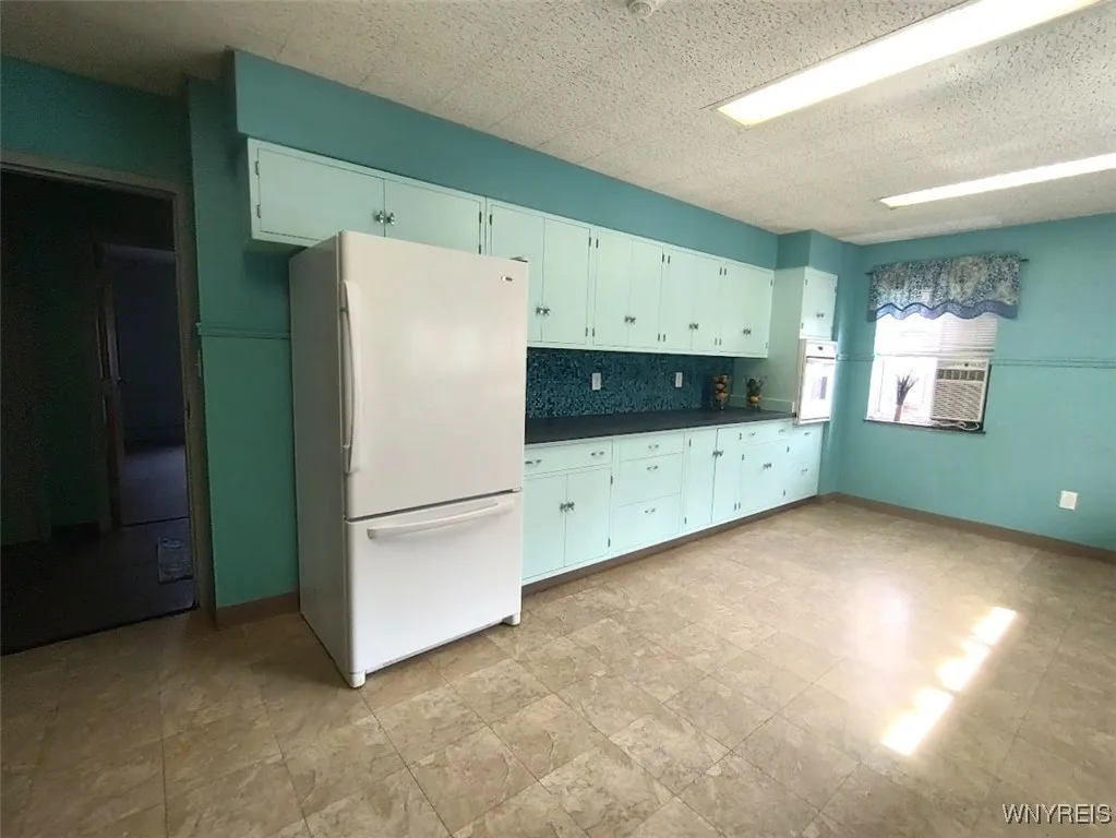 57 St John's Parkside Street, Buffalo, New York 14, Buffalo, New York 14210, 6 Bedrooms Bedrooms, 20 Rooms Rooms,2 BathroomsBathrooms,Residential,Closed,57 St John's Parkside Street, Buffalo, New York 14,0,B1599962