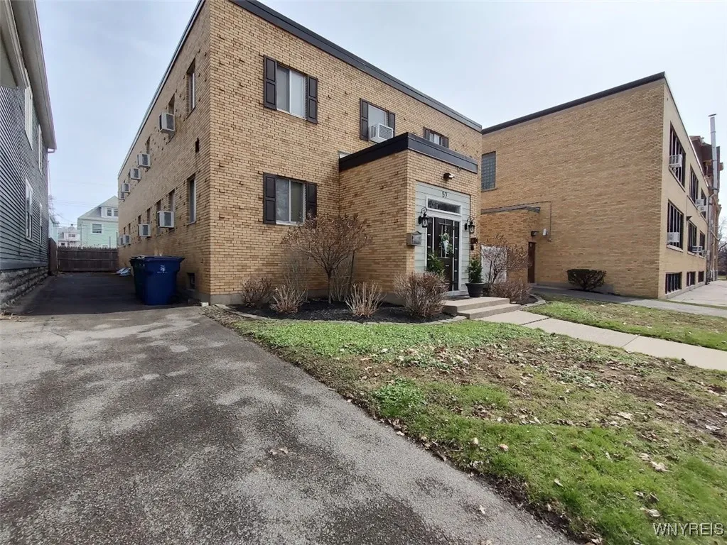 57 St John's Parkside Street, Buffalo, New York 14, Buffalo, New York 14210, 6 Bedrooms Bedrooms, 20 Rooms Rooms,2 BathroomsBathrooms,Residential,Closed,57 St John's Parkside Street, Buffalo, New York 14,0,B1599962