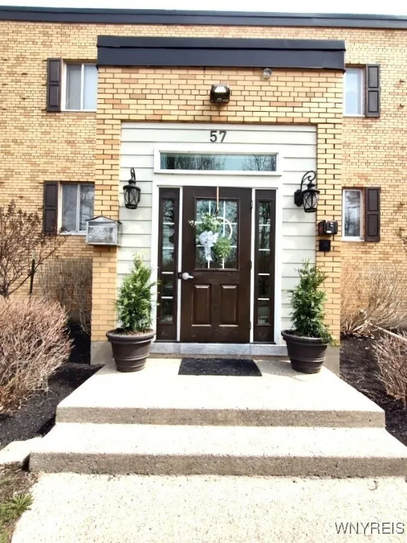 57 St John's Parkside Street, Buffalo, New York 14, Buffalo, New York 14210, 6 Bedrooms Bedrooms, 20 Rooms Rooms,2 BathroomsBathrooms,Residential,Closed,57 St John's Parkside Street, Buffalo, New York 14,0,B1599962