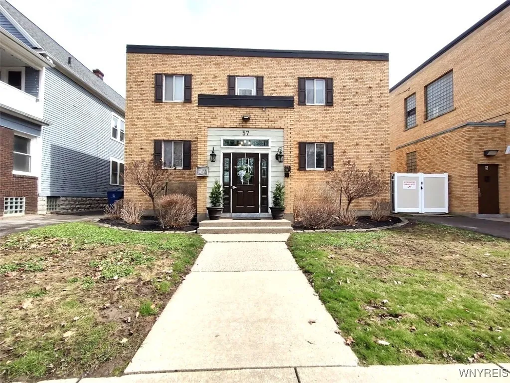 57 St John's Parkside Street, Buffalo, New York 14, Buffalo, New York 14210, 6 Bedrooms Bedrooms, 20 Rooms Rooms,2 BathroomsBathrooms,Residential,Closed,57 St John's Parkside Street, Buffalo, New York 14,0,B1599962