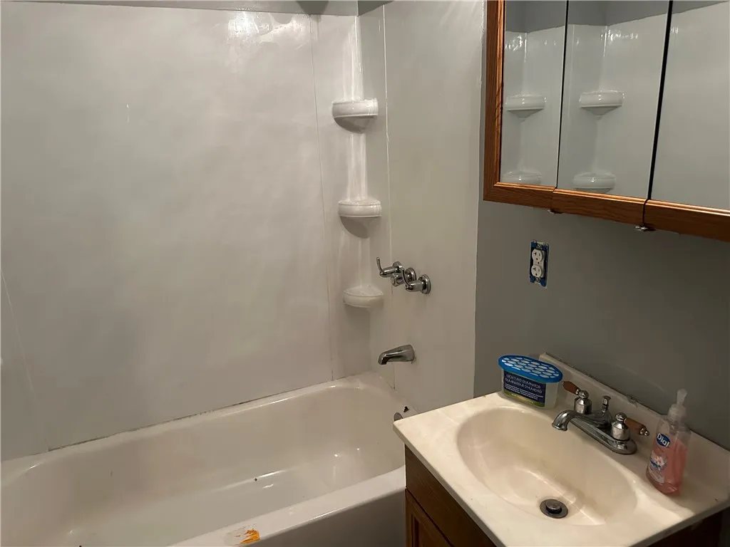 29 Butler Street, Oxford, New York 13830, Oxford, New York 13830, 5 Bedrooms Bedrooms, 11 Rooms Rooms,2 BathroomsBathrooms,Residential,Closed,29 Butler Street, Oxford, New York 13830,R1599888