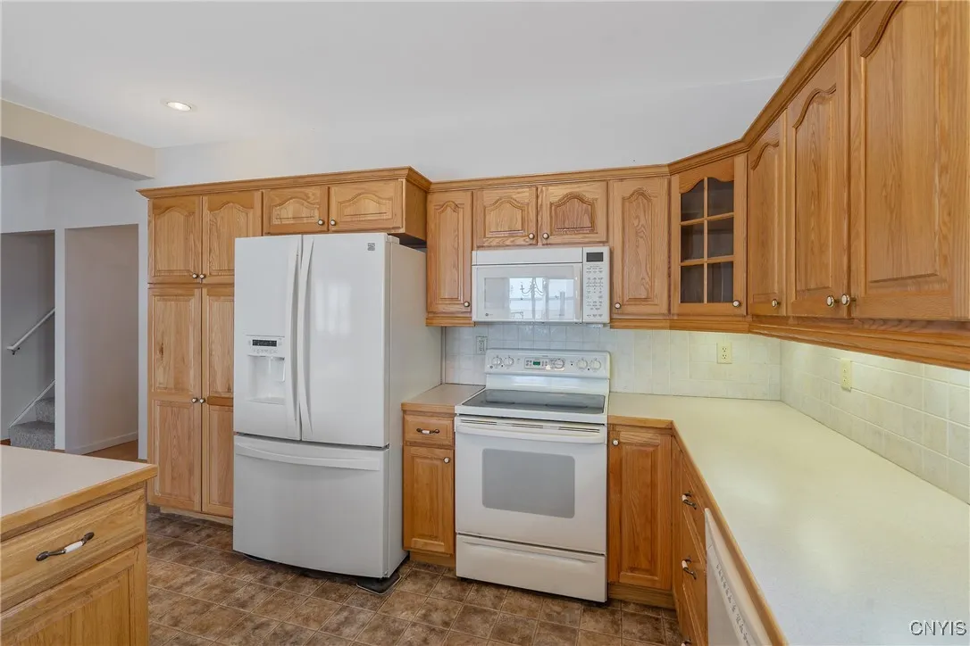 28 Wedgeworth Drive, West Monroe, New York 13167, West Monroe, New York 13167, 3 Bedrooms Bedrooms, 6 Rooms Rooms,2 BathroomsBathrooms,Residential,For Sale,28 Wedgeworth Drive, West Monroe, New York 13167,S1599750