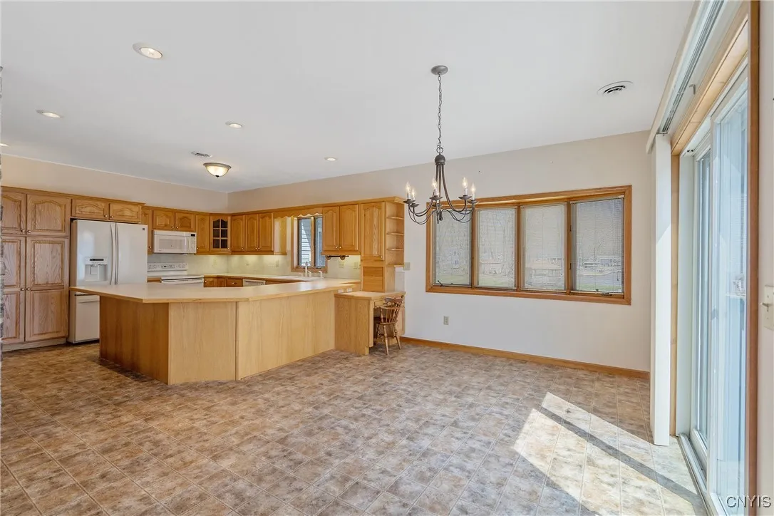 28 Wedgeworth Drive, West Monroe, New York 13167, West Monroe, New York 13167, 3 Bedrooms Bedrooms, 6 Rooms Rooms,2 BathroomsBathrooms,Residential,For Sale,28 Wedgeworth Drive, West Monroe, New York 13167,S1599750