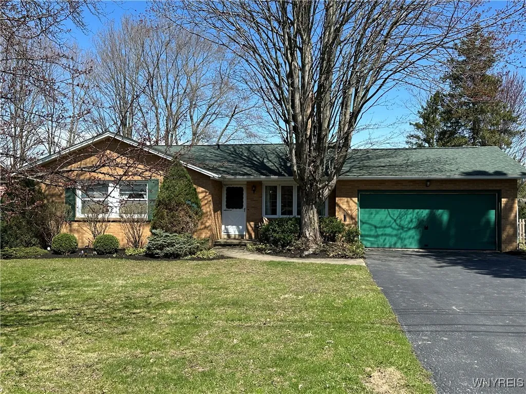 4730 Lilydale Drive, Hamburg, New York 14075, Hamburg, New York 14075, 3 Bedrooms Bedrooms, 5 Rooms Rooms,1 BathroomBathrooms,Residential,Closed,4730 Lilydale Drive, Hamburg, New York 14075,0,B1599898
