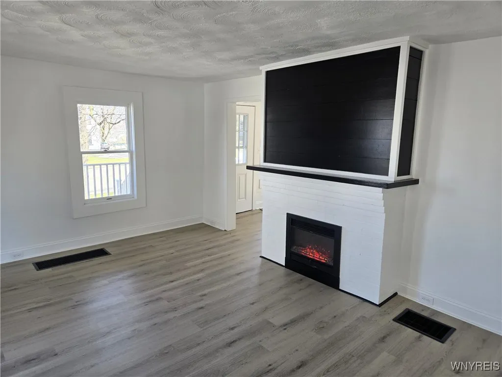 73 West Main Street, Leroy, New York 14482, Leroy, New York 14482, 4 Bedrooms Bedrooms, 12 Rooms Rooms,2 BathroomsBathrooms,Residential,For Sale,73 West Main Street, Leroy, New York 14482,0,B1600076