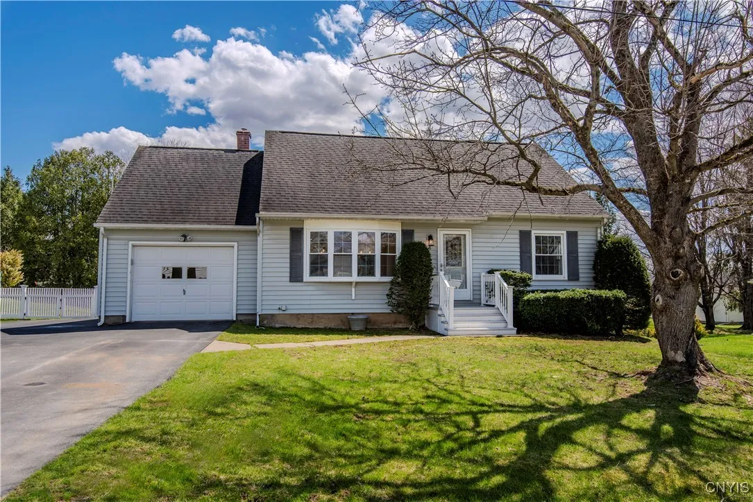 6 Kraft Drive, Deerfield, New York 13502, Deerfield, New York 13502, 4 Bedrooms Bedrooms, 8 Rooms Rooms,2 BathroomsBathrooms,Residential Lease,Closed,6 Kraft Drive, Deerfield, New York 13502,S1600053