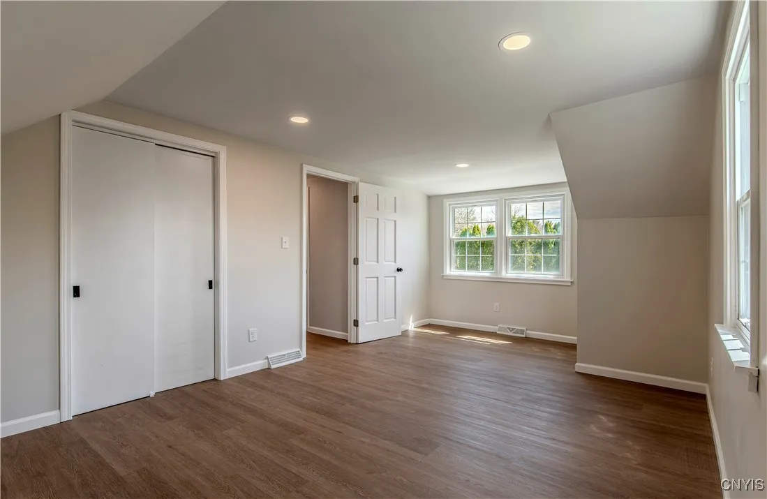 6 Kraft Drive, Deerfield, New York 13502, Deerfield, New York 13502, 4 Bedrooms Bedrooms, 8 Rooms Rooms,2 BathroomsBathrooms,Residential Lease,Closed,6 Kraft Drive, Deerfield, New York 13502,S1600053