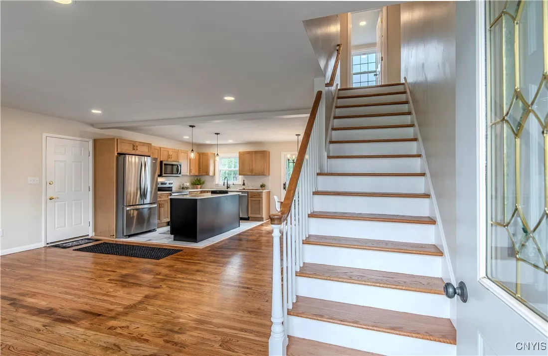 6 Kraft Drive, Deerfield, New York 13502, Deerfield, New York 13502, 4 Bedrooms Bedrooms, 8 Rooms Rooms,2 BathroomsBathrooms,Residential Lease,Closed,6 Kraft Drive, Deerfield, New York 13502,S1600053