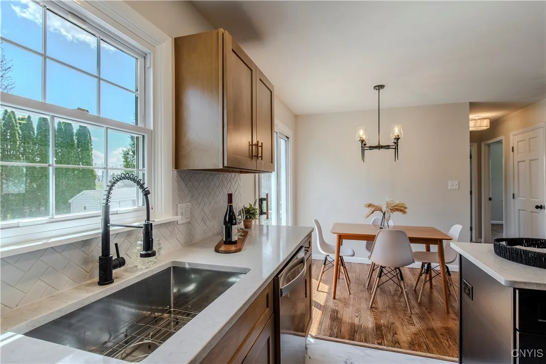6 Kraft Drive, Deerfield, New York 13502, Deerfield, New York 13502, 4 Bedrooms Bedrooms, 8 Rooms Rooms,2 BathroomsBathrooms,Residential Lease,Closed,6 Kraft Drive, Deerfield, New York 13502,S1600053