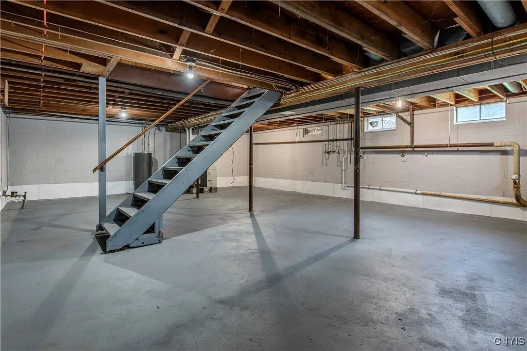 6 Kraft Drive, Deerfield, New York 13502, Deerfield, New York 13502, 4 Bedrooms Bedrooms, 8 Rooms Rooms,2 BathroomsBathrooms,Residential Lease,Closed,6 Kraft Drive, Deerfield, New York 13502,S1600053