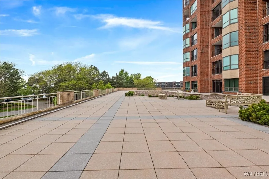 201 Admirals Walk Circle 201, Buffalo, New York 14, Buffalo, New York 14202, 1 Bedroom Bedrooms, 4 Rooms Rooms,2 BathroomsBathrooms,Residential,For Sale,201 Admirals Walk Circle 201, Buffalo, New York 14,B1597757