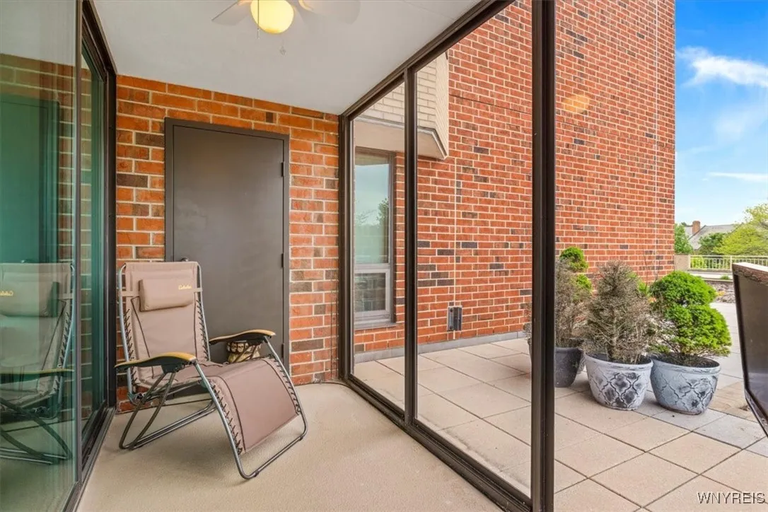 201 Admirals Walk Circle 201, Buffalo, New York 14, Buffalo, New York 14202, 1 Bedroom Bedrooms, 4 Rooms Rooms,2 BathroomsBathrooms,Residential,For Sale,201 Admirals Walk Circle 201, Buffalo, New York 14,B1597757