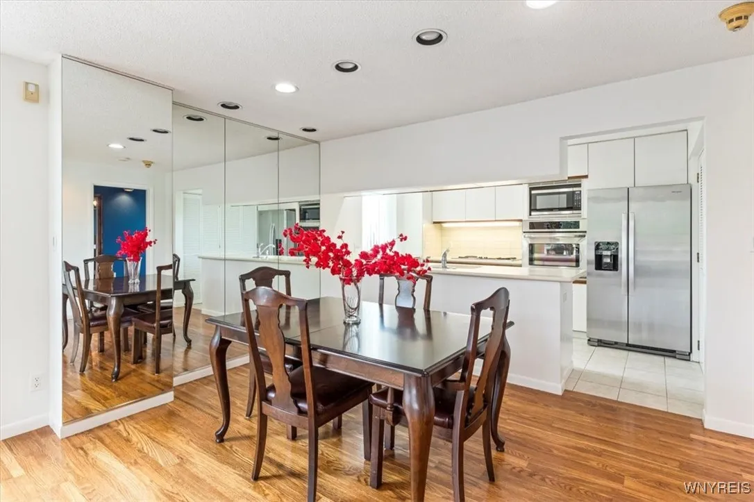 201 Admirals Walk Circle 201, Buffalo, New York 14, Buffalo, New York 14202, 1 Bedroom Bedrooms, 4 Rooms Rooms,2 BathroomsBathrooms,Residential,For Sale,201 Admirals Walk Circle 201, Buffalo, New York 14,B1597757