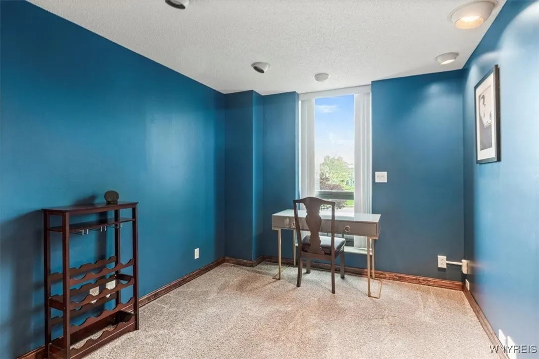 201 Admirals Walk Circle 201, Buffalo, New York 14, Buffalo, New York 14202, 1 Bedroom Bedrooms, 4 Rooms Rooms,2 BathroomsBathrooms,Residential,For Sale,201 Admirals Walk Circle 201, Buffalo, New York 14,B1597757
