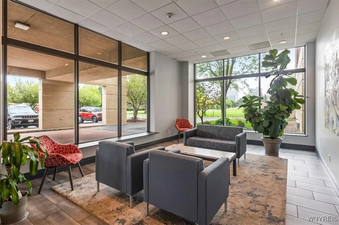 201 Admirals Walk Circle 201, Buffalo, New York 14, Buffalo, New York 14202, 1 Bedroom Bedrooms, 4 Rooms Rooms,2 BathroomsBathrooms,Residential,For Sale,201 Admirals Walk Circle 201, Buffalo, New York 14,B1597757