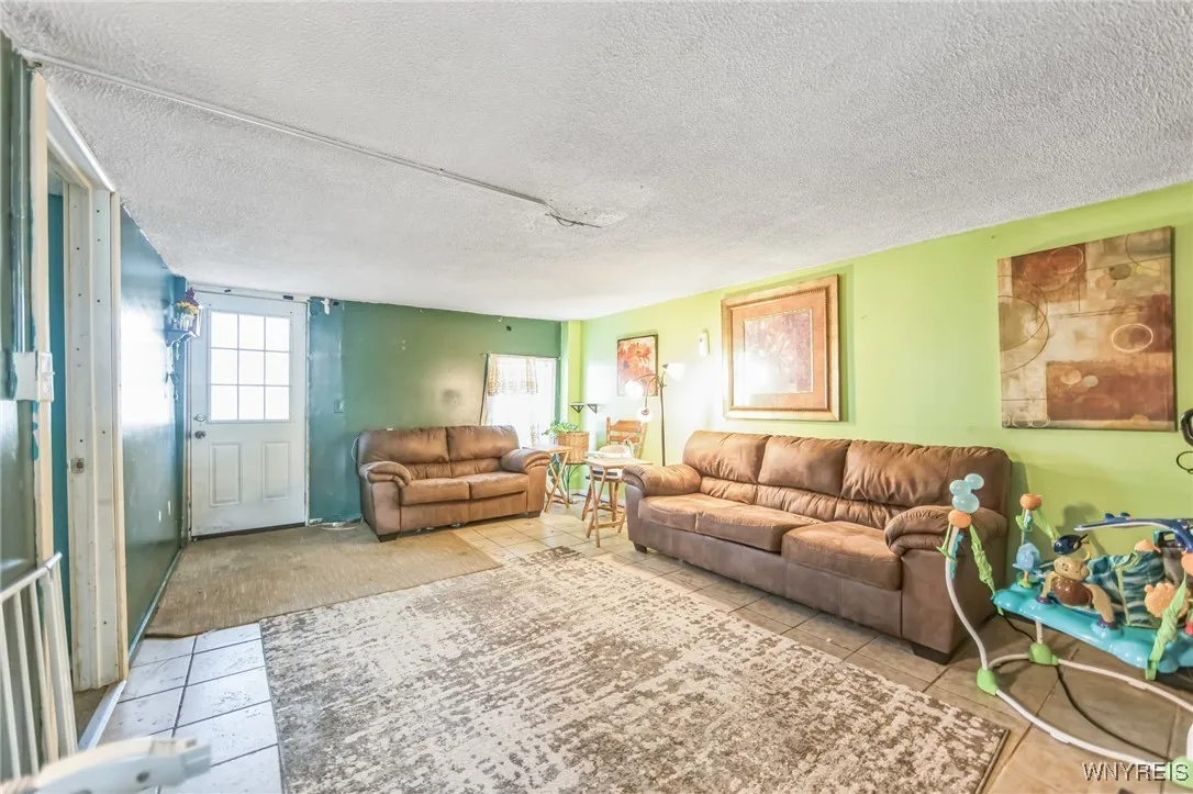 212 Lawrence Street, Rome-inside, New York 13440, Rome, New York 13440, 3 Bedrooms Bedrooms, 6 Rooms Rooms,1 BathroomBathrooms,Residential,Closed,212 Lawrence Street, Rome-inside, New York 13440,0,B1600269