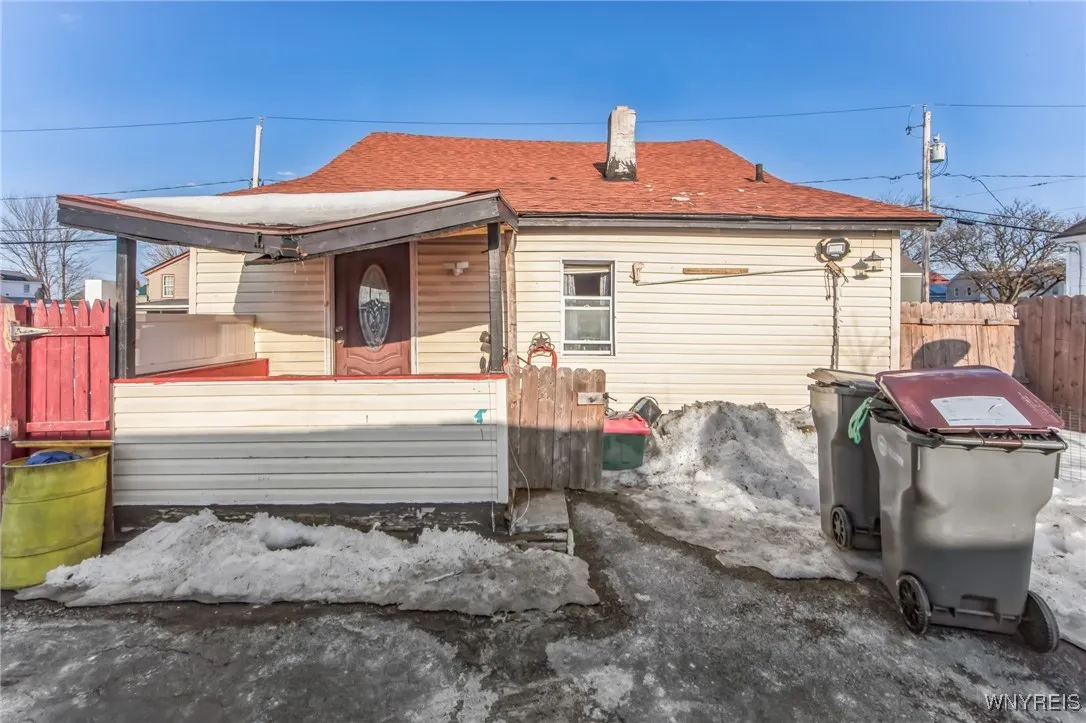 212 Lawrence Street, Rome-inside, New York 13440, Rome, New York 13440, 3 Bedrooms Bedrooms, 6 Rooms Rooms,1 BathroomBathrooms,Residential,Closed,212 Lawrence Street, Rome-inside, New York 13440,0,B1600269