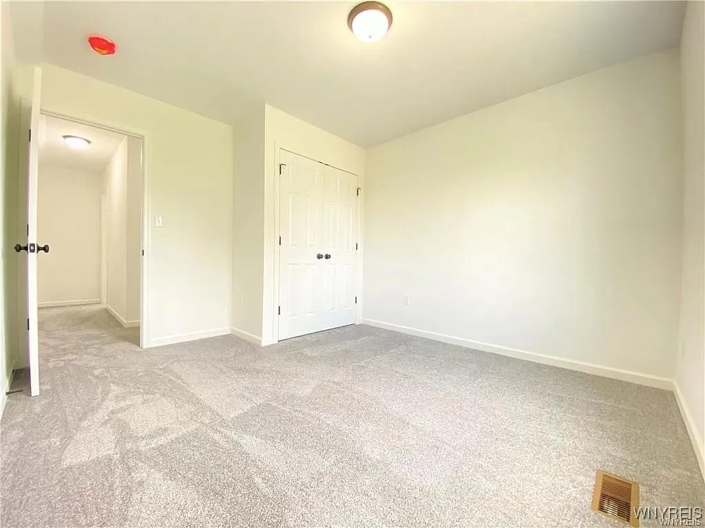 17 Two Rod Road, Alden, New York 14004, Alden, New York 14004, 4 Bedrooms Bedrooms, 8 Rooms Rooms,2 BathroomsBathrooms,Residential,Closed,17 Two Rod Road, Alden, New York 14004,0,B1600271