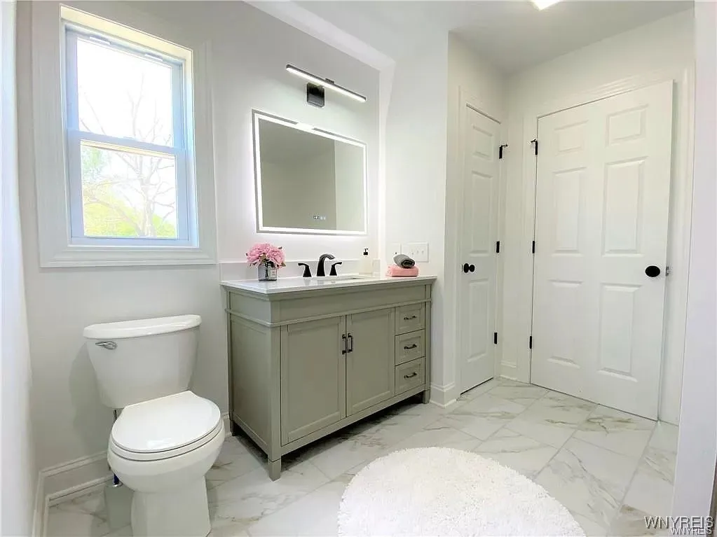 17 Two Rod Road, Alden, New York 14004, Alden, New York 14004, 4 Bedrooms Bedrooms, 8 Rooms Rooms,2 BathroomsBathrooms,Residential,Closed,17 Two Rod Road, Alden, New York 14004,0,B1600271