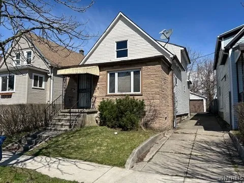 90 Alma Avenue, Buffalo, New York 14215, Buffalo, New York 14215, 2 Bedrooms Bedrooms, 5 Rooms Rooms,2 BathroomsBathrooms,Residential,For Sale,90 Alma Avenue, Buffalo, New York 14215,0,B1600281