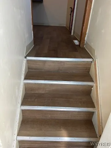 90 Alma Avenue, Buffalo, New York 14215, Buffalo, New York 14215, 2 Bedrooms Bedrooms, 5 Rooms Rooms,2 BathroomsBathrooms,Residential,For Sale,90 Alma Avenue, Buffalo, New York 14215,0,B1600281