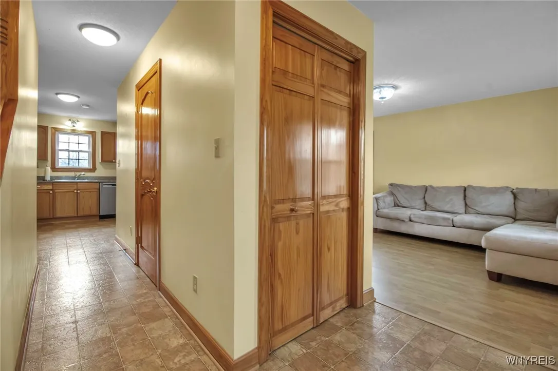 5704 Dover Road, Hamburg, New York 14085, Hamburg, New York 14085, 3 Bedrooms Bedrooms, 8 Rooms Rooms,2 BathroomsBathrooms,Residential,Closed,5704 Dover Road, Hamburg, New York 14085,0,B1599941