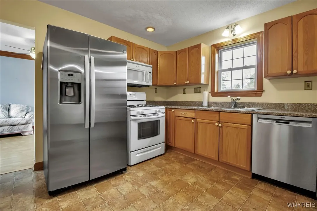 5704 Dover Road, Hamburg, New York 14085, Hamburg, New York 14085, 3 Bedrooms Bedrooms, 8 Rooms Rooms,2 BathroomsBathrooms,Residential,Closed,5704 Dover Road, Hamburg, New York 14085,0,B1599941