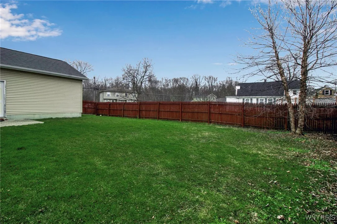 5704 Dover Road, Hamburg, New York 14085, Hamburg, New York 14085, 3 Bedrooms Bedrooms, 8 Rooms Rooms,2 BathroomsBathrooms,Residential,Closed,5704 Dover Road, Hamburg, New York 14085,0,B1599941