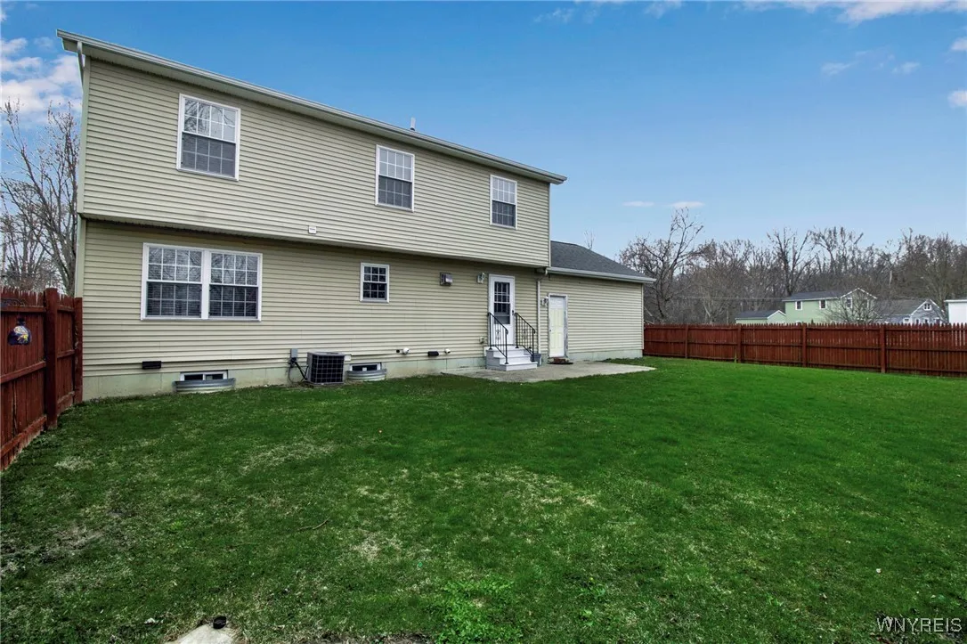 5704 Dover Road, Hamburg, New York 14085, Hamburg, New York 14085, 3 Bedrooms Bedrooms, 8 Rooms Rooms,2 BathroomsBathrooms,Residential,Closed,5704 Dover Road, Hamburg, New York 14085,0,B1599941