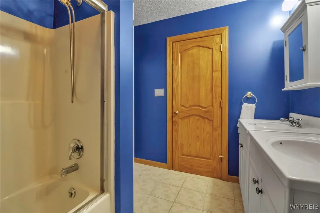 5704 Dover Road, Hamburg, New York 14085, Hamburg, New York 14085, 3 Bedrooms Bedrooms, 8 Rooms Rooms,2 BathroomsBathrooms,Residential,Closed,5704 Dover Road, Hamburg, New York 14085,0,B1599941
